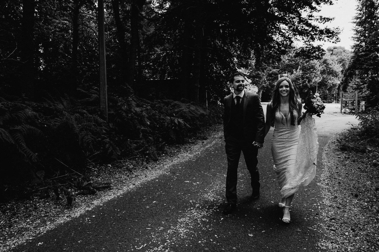 D&A-100395_b&w-forevergreen-wedding-photographer-nottingham.jpg