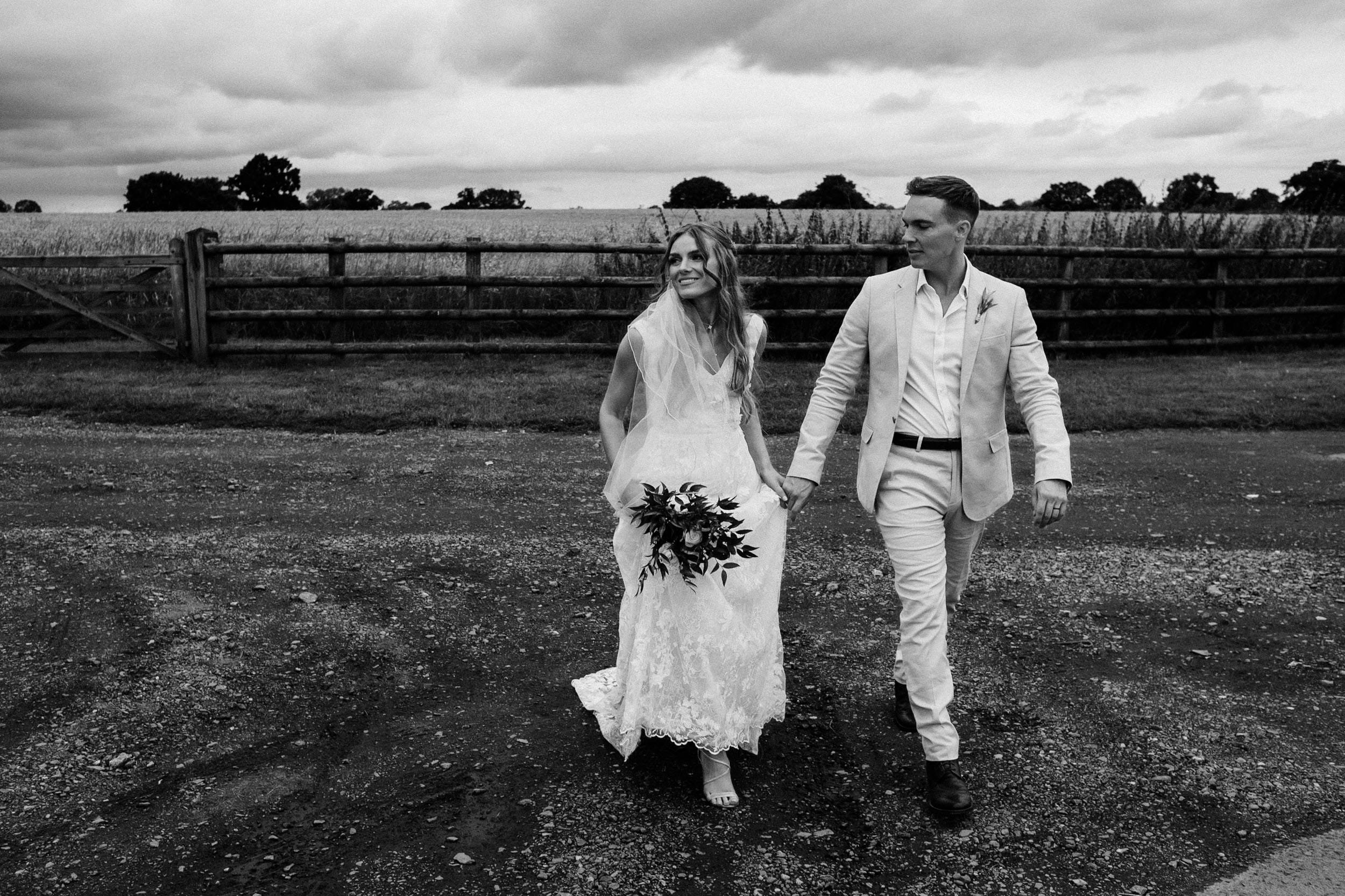 mythe-barn-wedding-photographer-10010 copy.jpg
