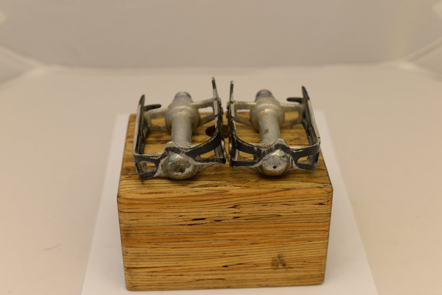 NIB/NOS Campagnolo Record Superleggeri #1038/A Pista Track Pedals: Black - Toe Clip Bolts - Bike Recyclery