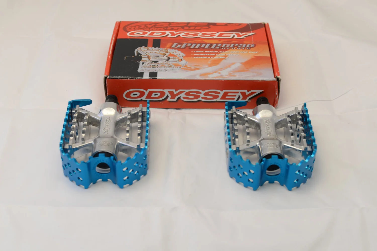 PEDALS ODYSSEY - MX TRIPLE TRAP 9/16 BLUE — Hampshire Bicycle Exchange
