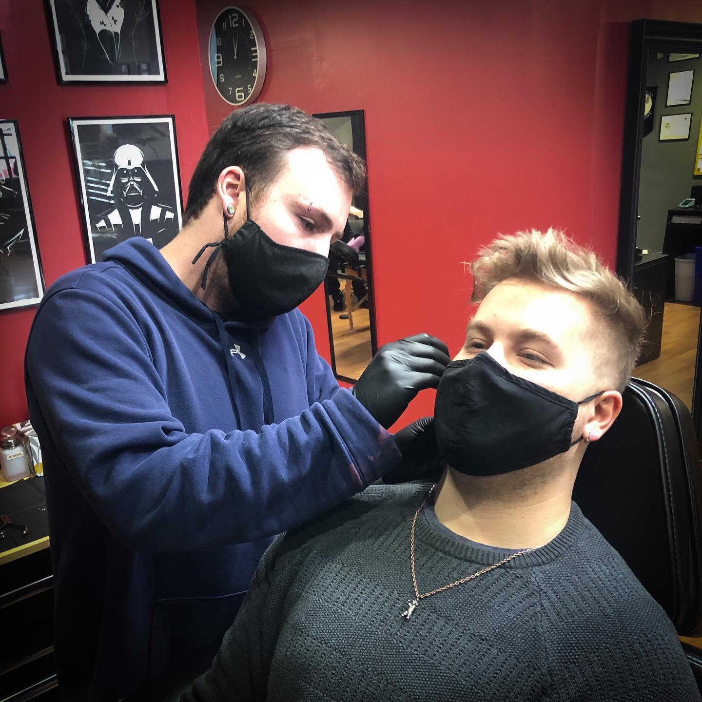 Simon of @warpedanatomy getting on some lobe piercings. 
. 
Contact Simon and book your next piercing appointment. 
. 
#crimsondawncollective #crimsondawnpg #piercingsofinstagram #warpedanatomy #lobepiercing