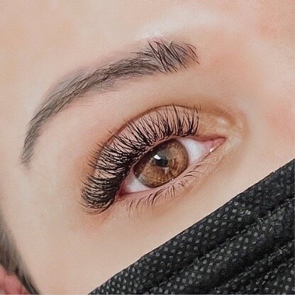 Hybrid Lash Extensions x Open Eye Mapping
. 
Another old photo of my work but can&rsquo;t get over how beautiful this style looks on her eyes 🥰
.
🚨 New Clients receive $20 off their first full set using code &lsquo;NEWHEIR&rsquo; when booking!
.
🗣