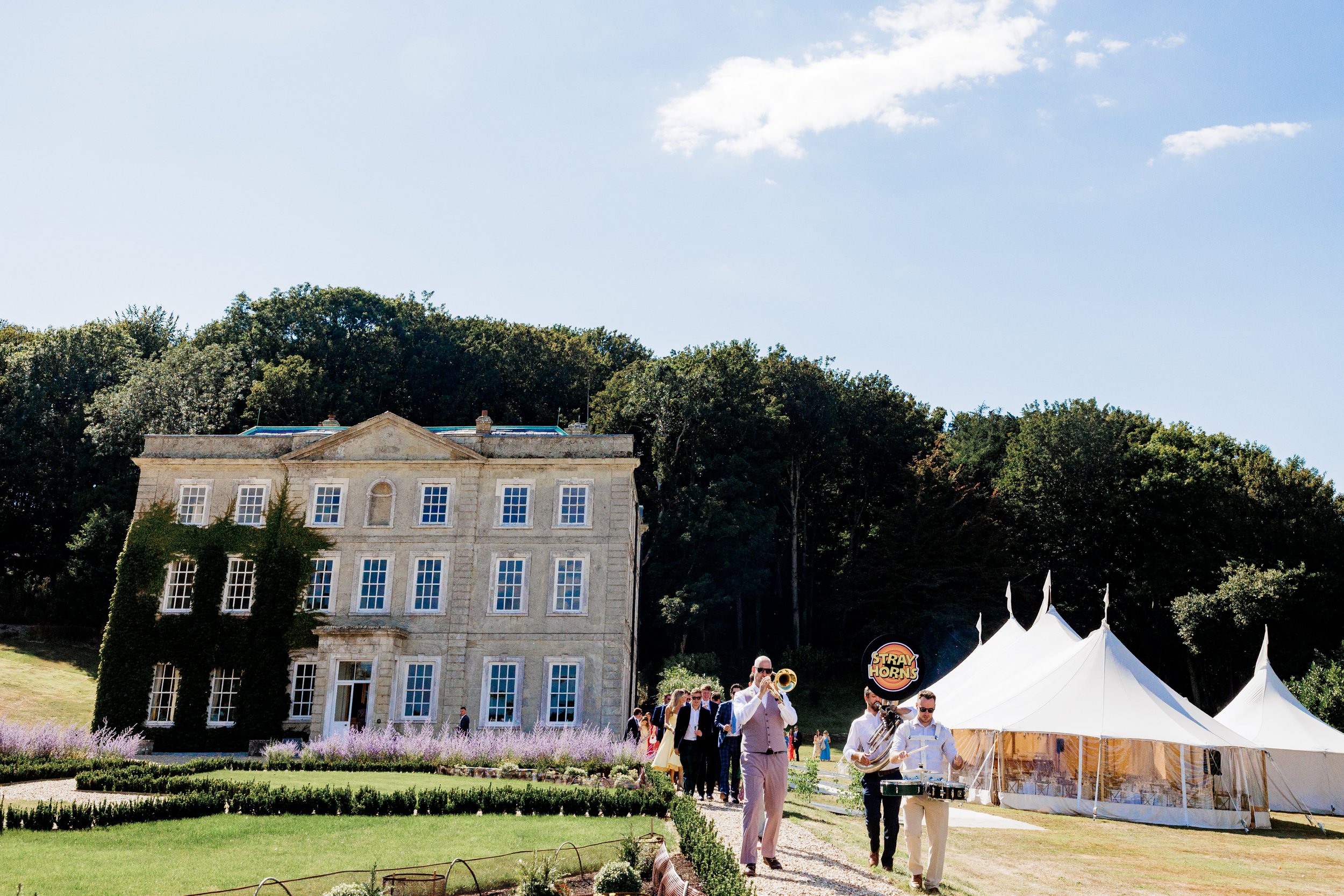 G & B Gatcombe in the Sunshine