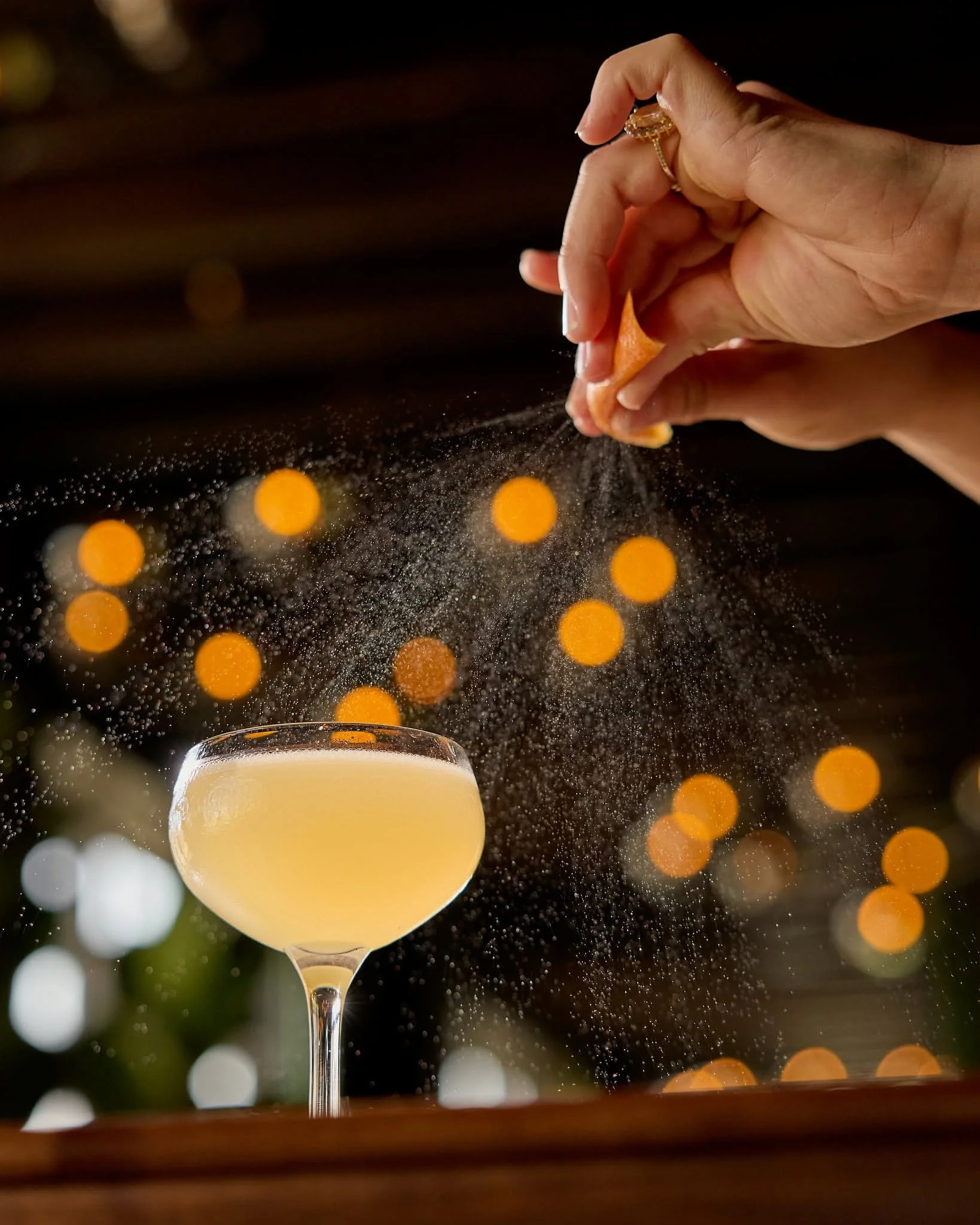 In the spotlight: BUENA VISTA—a blend of rum, amontillado sherry, lime juice, cinnamon, and pamplemousse, topped with a fresh lemon squeeze. Join us on the rooftop tonight from 4pm! #KAMPERS