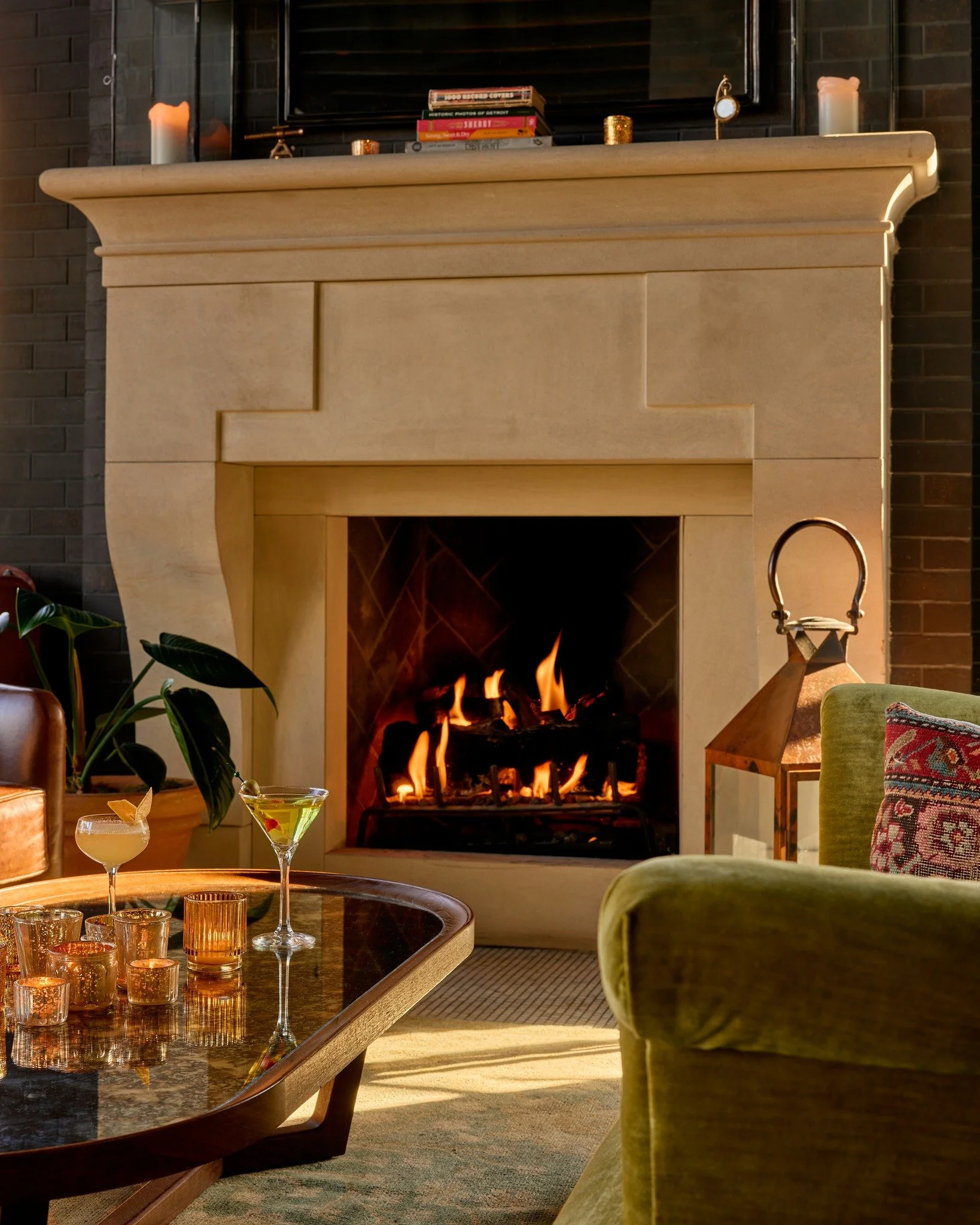You deserve a mid-week warm-up, come sip fireside with us. Doors open til midnight. #KAMPERS