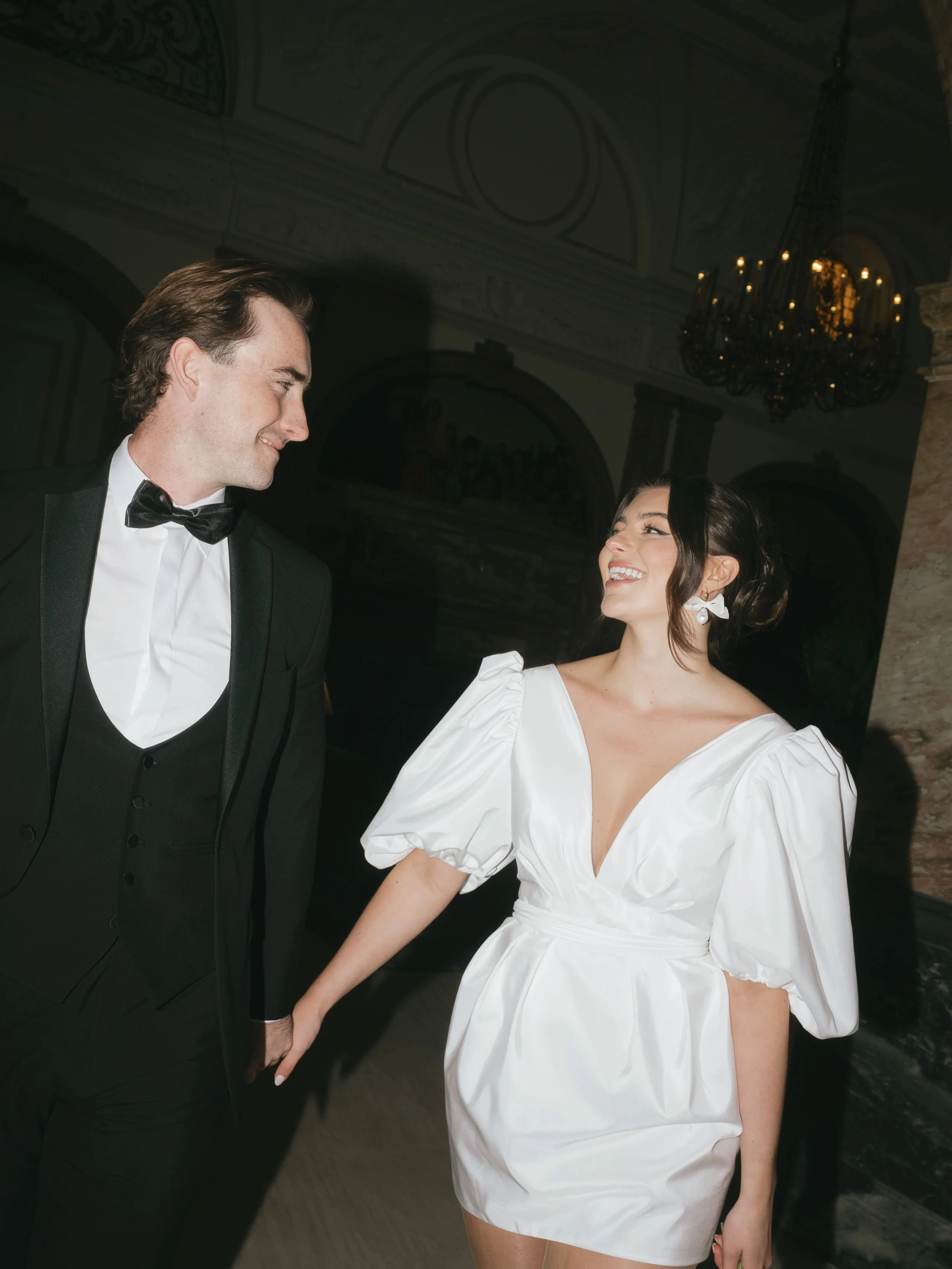 THE LANDMARK LONDON | HANNAH &amp; JOE

A little old Hollywood glamour in the heart of London.

The incredible architecture of The Landmark, statement bridal fashion, black tie and direct flash. A modern editorial take on classic wedding elegance.

S