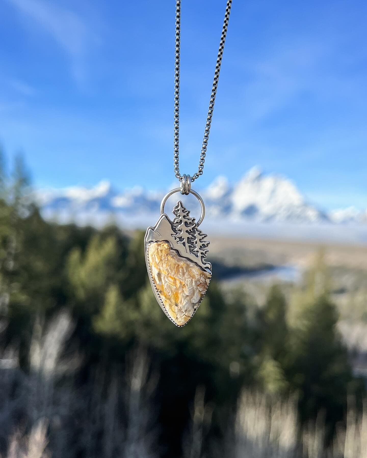 Gorgeous mountain conifer pendant featuring live-edge Howardite with a soaring eagle cutout on the backside. This babe will be ready for your next adventure Nov. 24th at 5:30pm MST, link in bio.