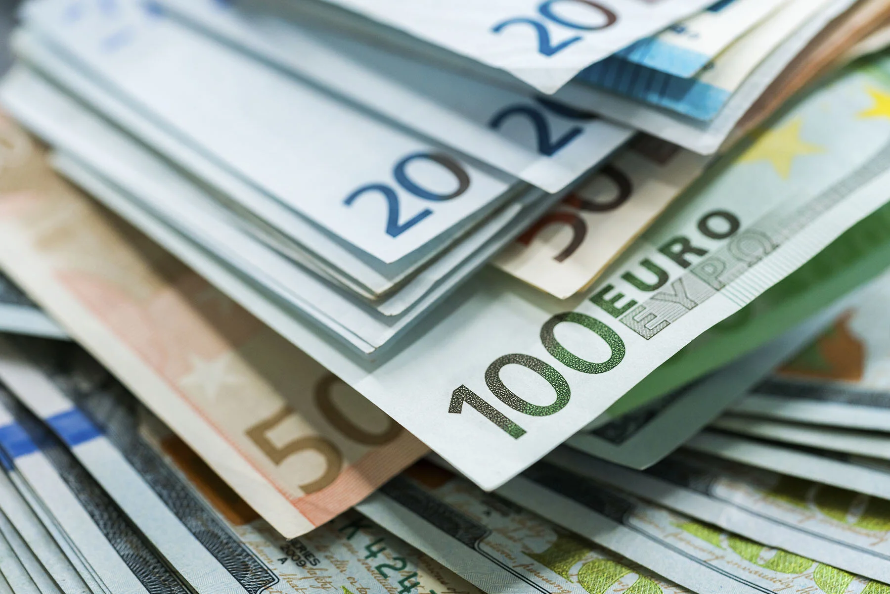 Précompte mobilier de 15 % sur les acomptes sur dividendes et les dividendes intercalaires ?
