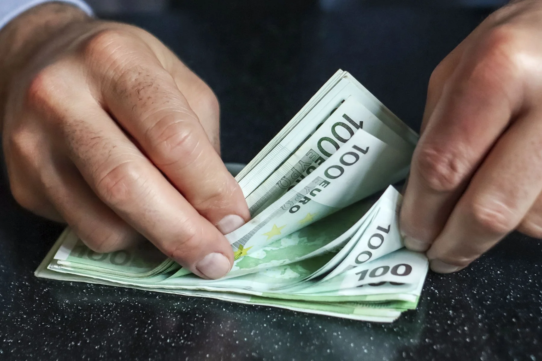 Les commerçants sont obligés d'accepter les paiements en espèces