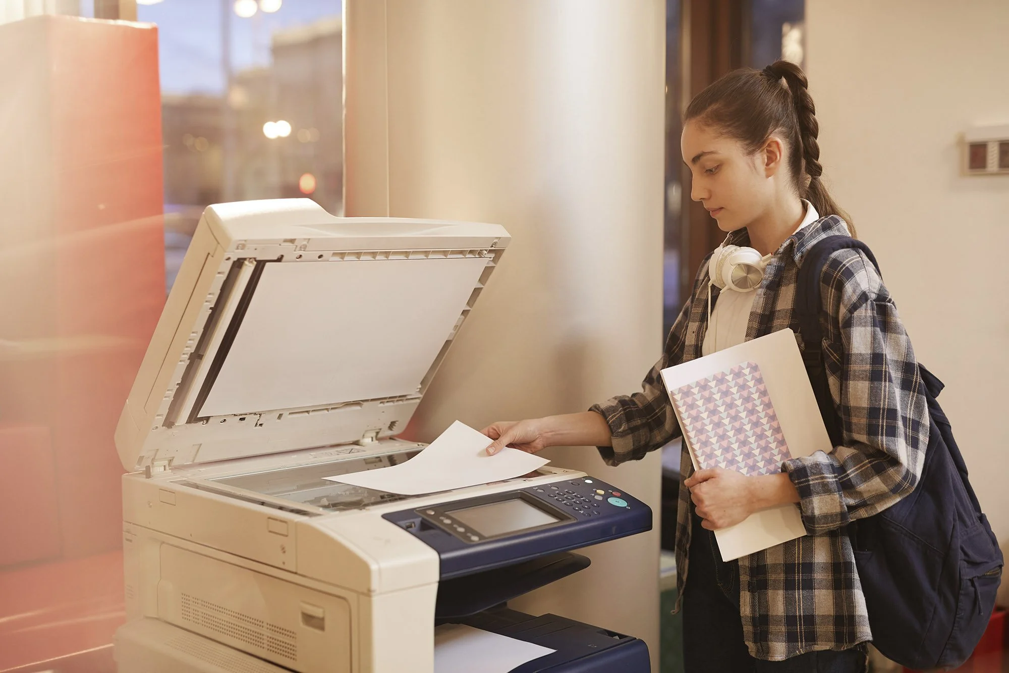 Students can work 650 hours per year under favourable conditions