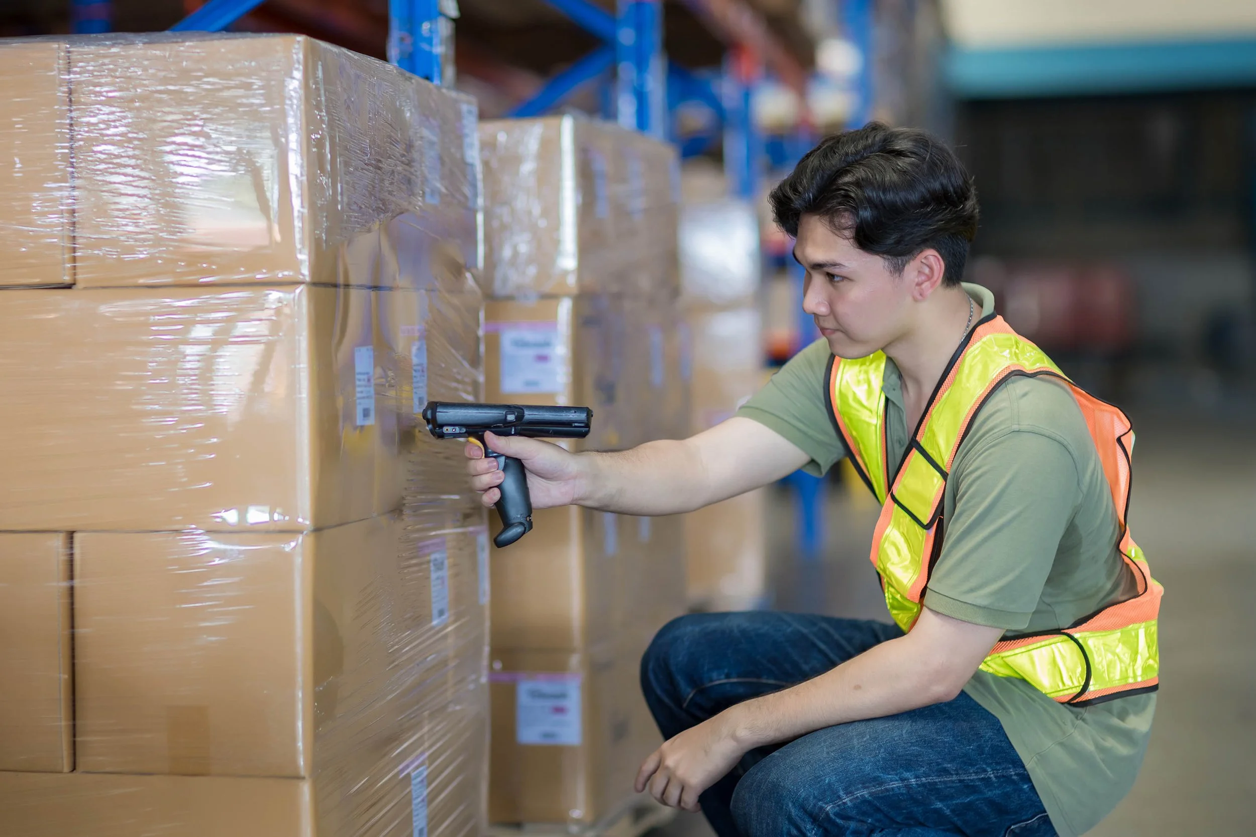 Stress-free inventory management: 7 tips to avoid stockouts and overstock