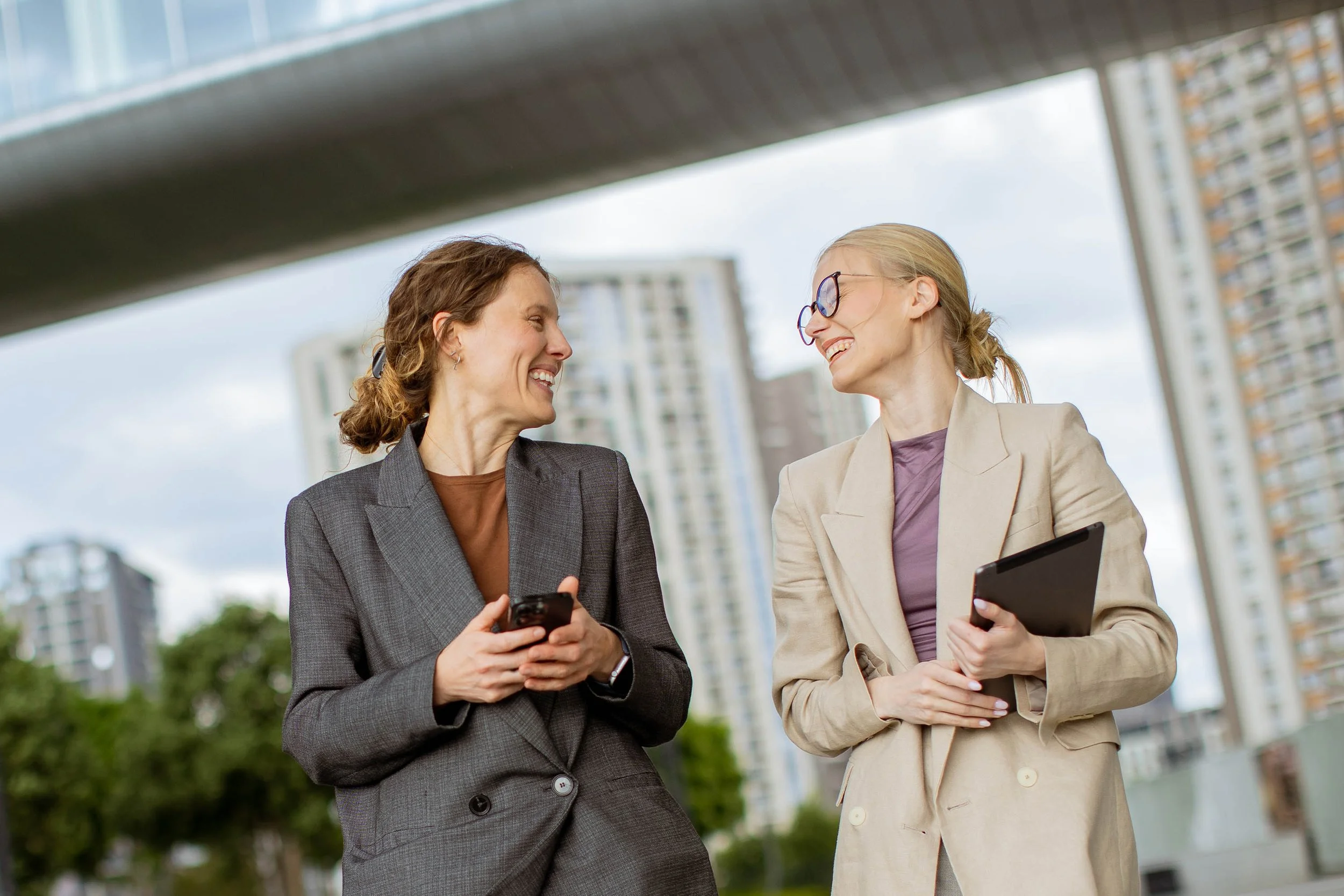From Side Hustle to Full-Time Career: When Should You Make the Switch?