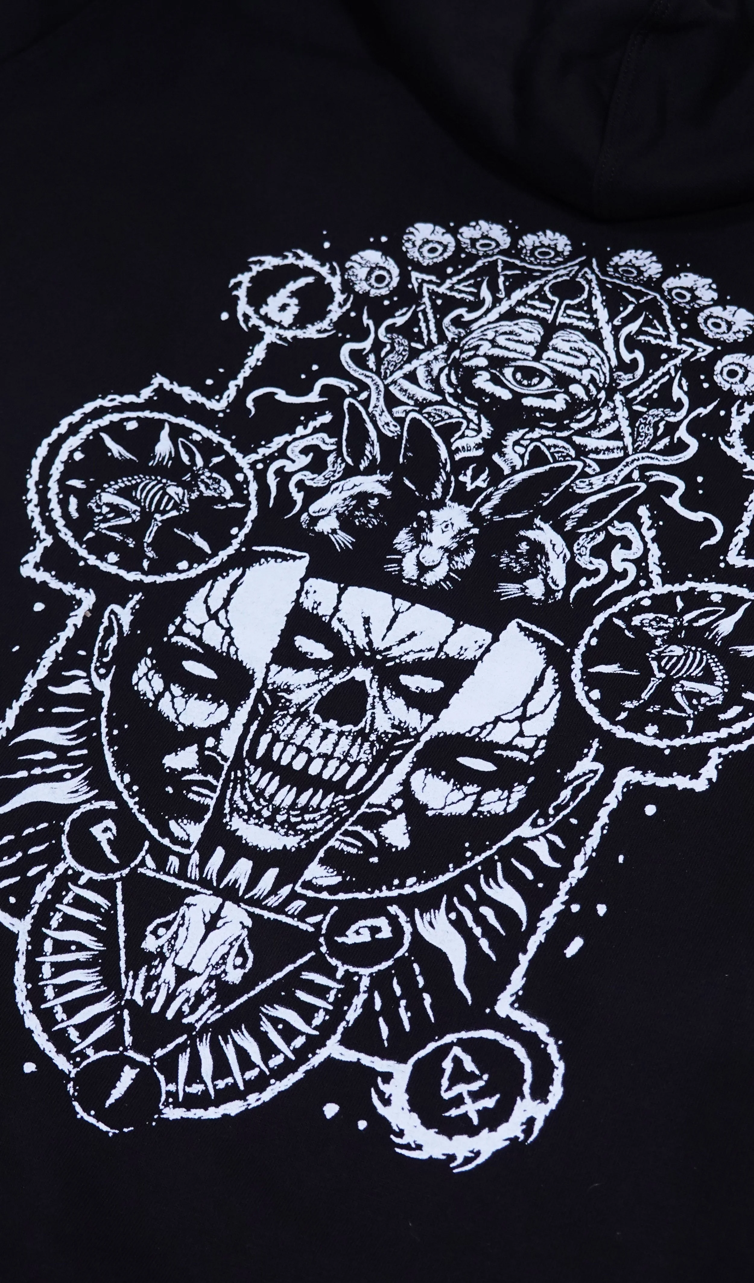 Hoodie Back Close UP.jpg