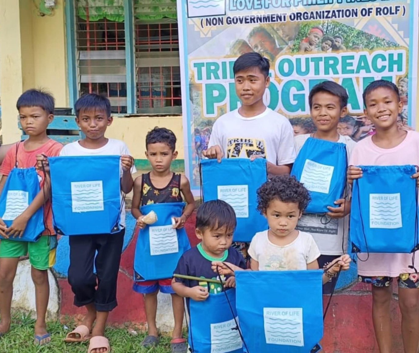 Extend your compassion across borders 🌏  Join us in supporting children in the Philippines, providing hope, education, and a bright future!

👉Donate: https://loom.ly/QPam3oQ

#donation #donate #charity #help #nonprofit #love #covid #support #commun