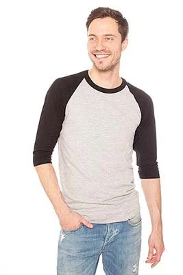 Photo of a man wearing a raglan-sleeved shirt