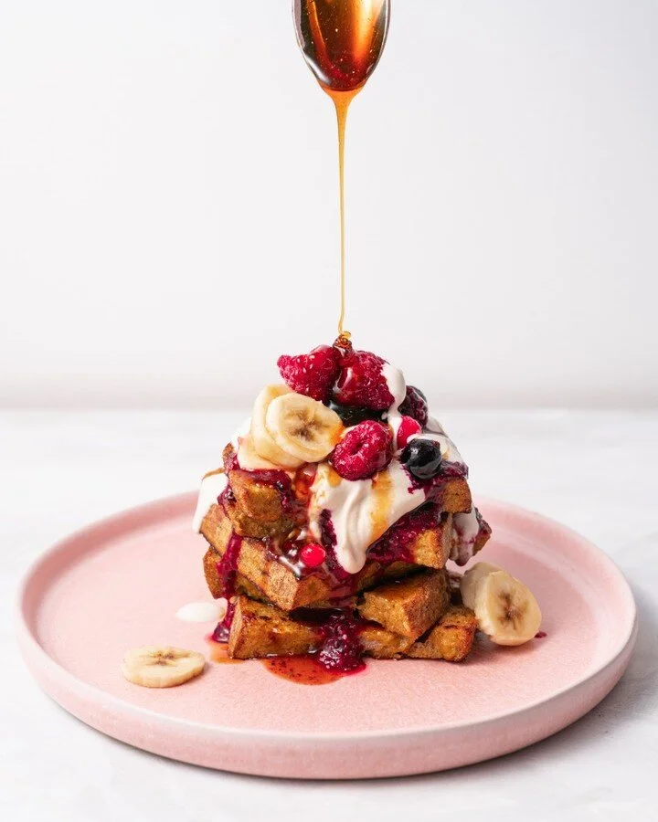 ✨💕FREE FRENCH TOAST COOK-ALONG NEXT SUN!💕✨ 
JOIN ME ON IG LIVE TO MAKE THIS BANGING VEGAN BANANA FRENCH TOAST! 🍌😍😮😋

Yes, you read that right! I&rsquo;ll be doing a lazy Sunday morning cook-along here on Instagram live next Sunday 7th at 11am (
