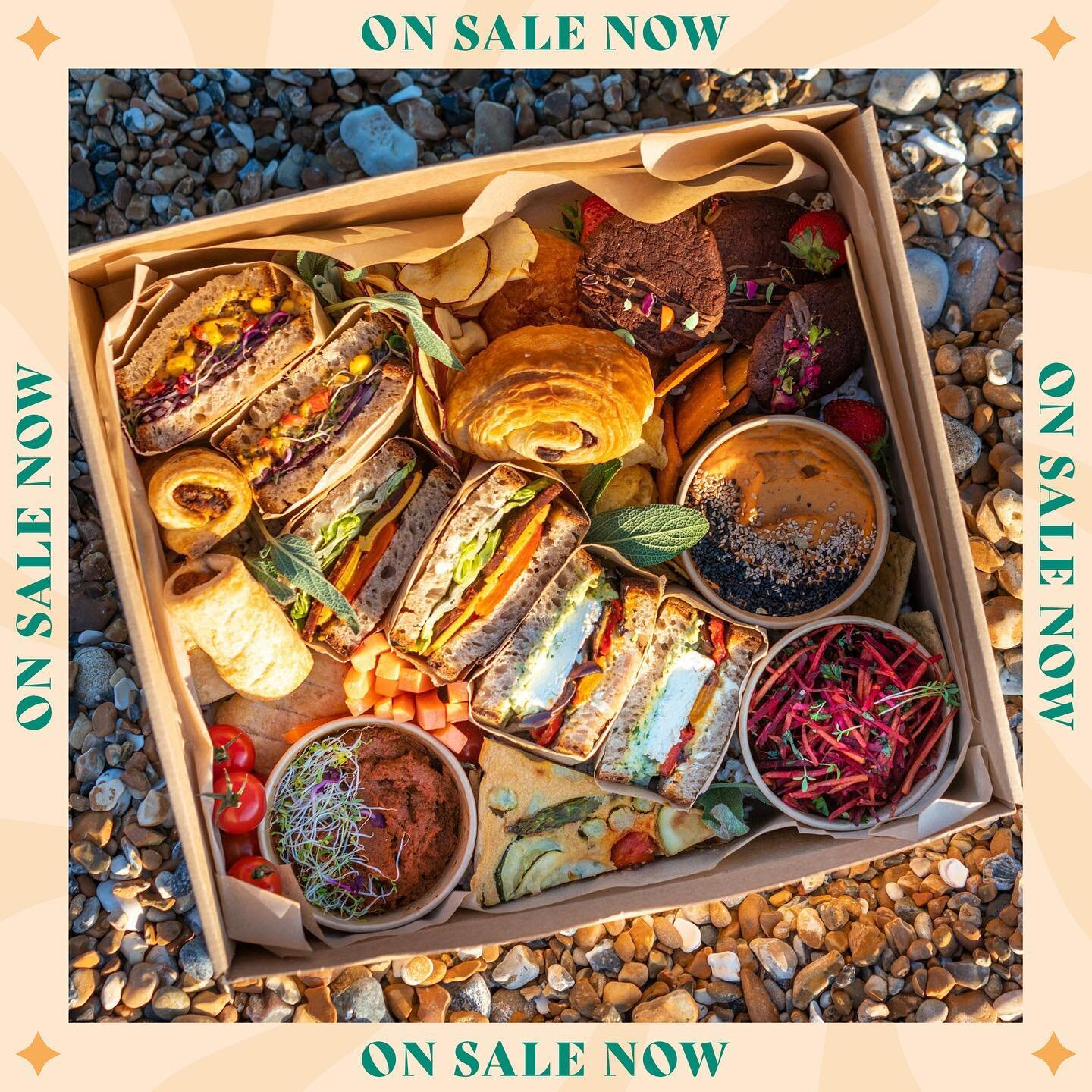 Vegan Artisan Picnic Boxes available now from @tothemoonandsnack_ !!

Thank you so much to those of you who have already supported me, @chiara_pastrychef and @twskelton in our new business venture by following, sharing and sending lovely messages. It