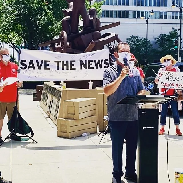 During these eventful and historic times, local media is more important than ever. They have been critical in covering the impact of the pandemic in our neighborhoods and the #BlackLivesMatter protests. In a way,  reporters have become frontline workers too.⁣
⁣
Yesterday in Chicago, I stood with media and news labor organizations to firmly support their fight to preserve local news coverage, protections for reporters, more diversity in newsrooms, and a stop to mass layoffs and furloughs. #SaveTheNews