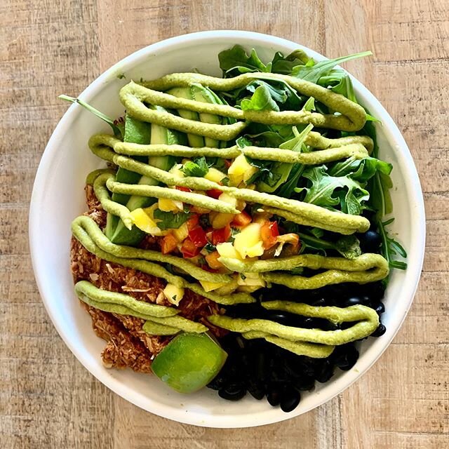 You asked and we delivered! The Cuban Bowl is back by popular demand! Here we have brown rice and quinoa topped with baby arugula, jackfruit carnitas, black beans, mango salsa, and avocado cilantro cream sauce ! All ingredients are made fresh in hous