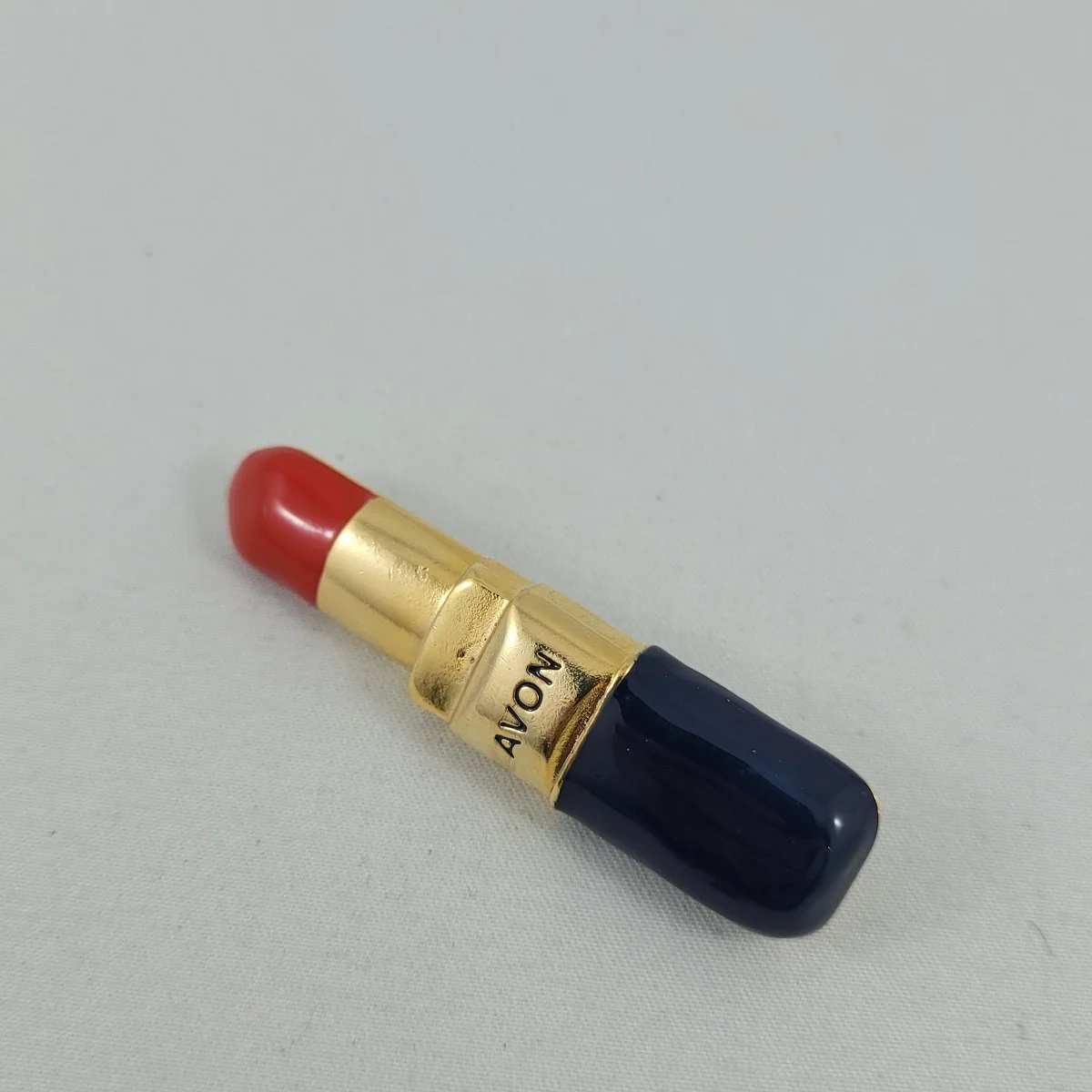 Avon Red Navy Gloss Enamel Gold-tone Lipstick Brooch -4.jpg
