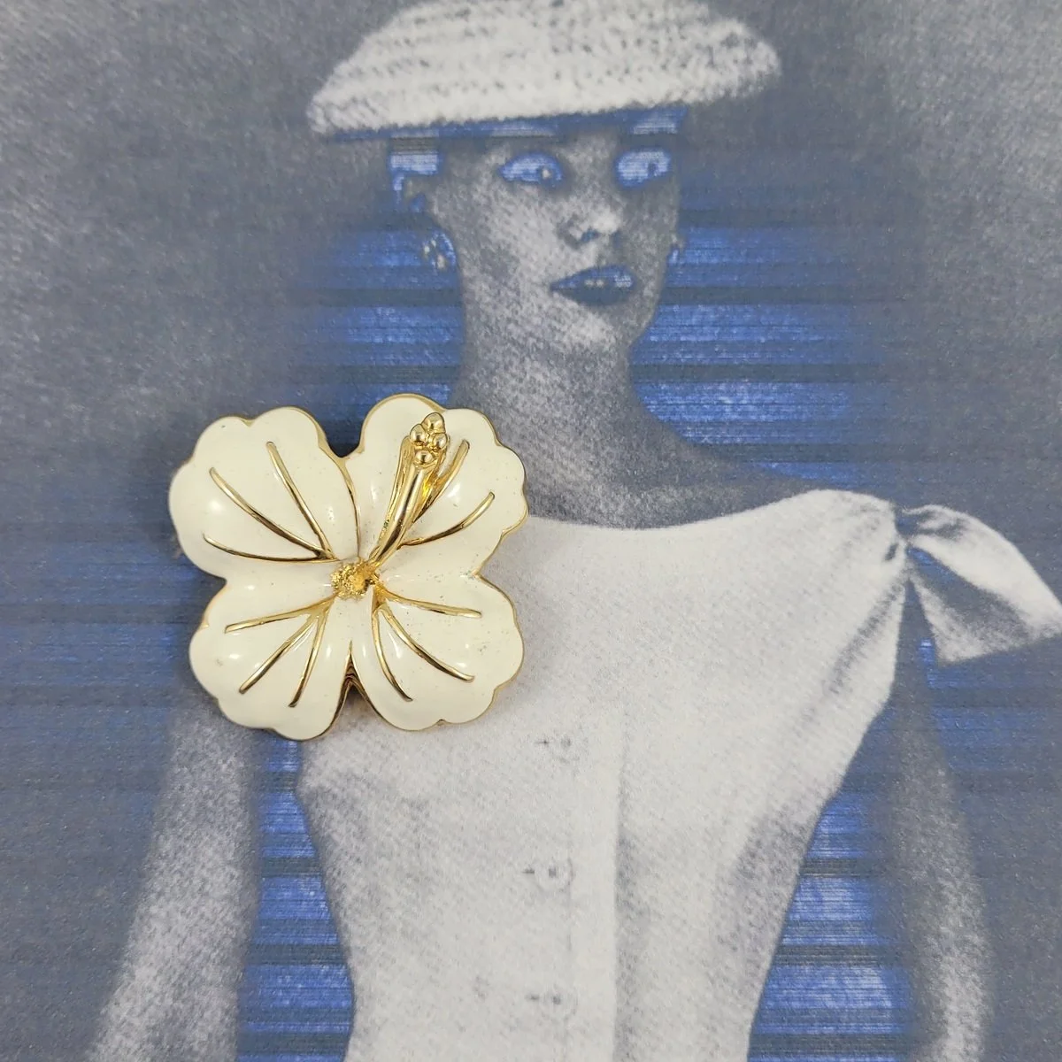 Monet White Enameled Botanical Stylized Hibiscus Flower Dimensional Gold-Plated Brooch.jpg (Copy)