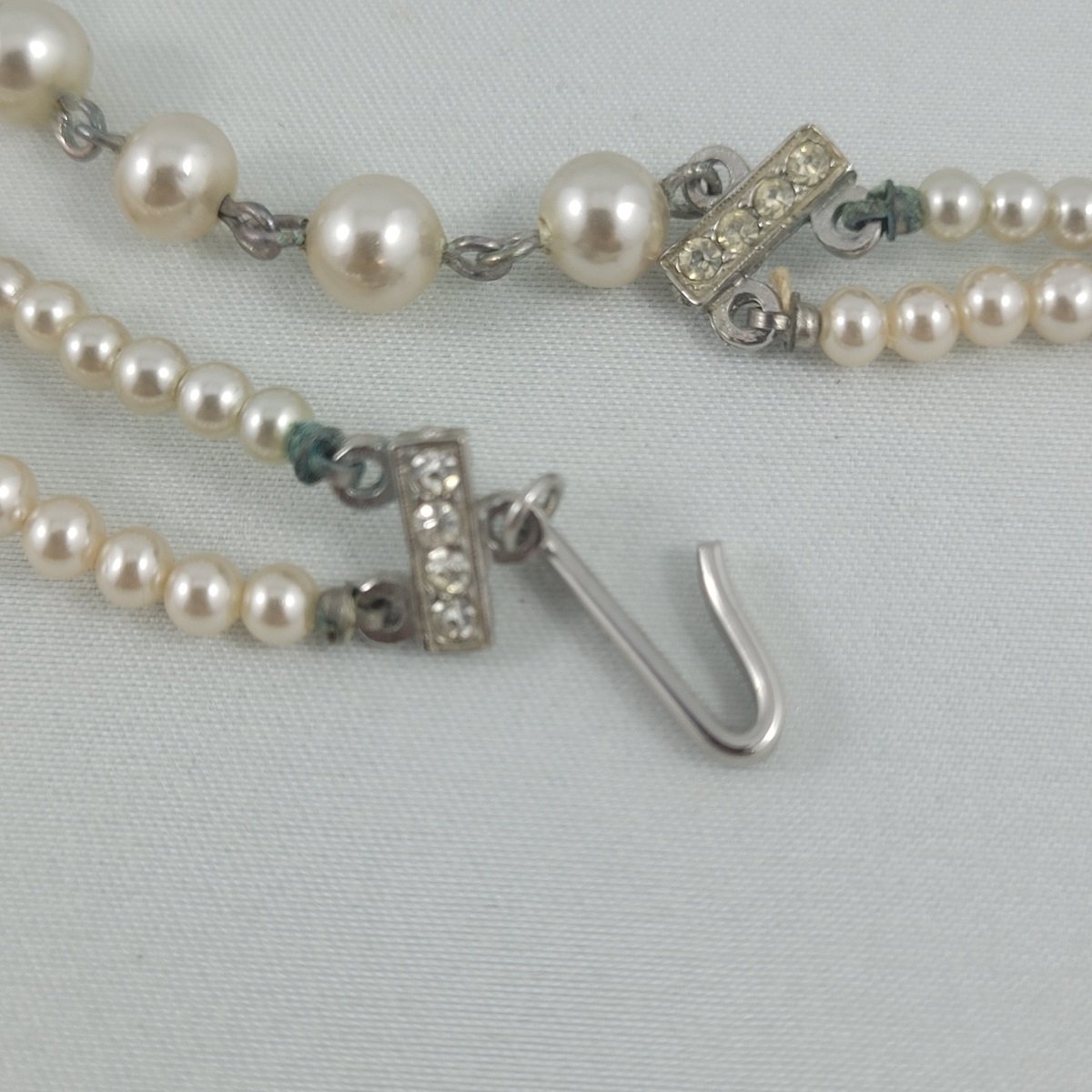 1950's Double Strand Graduated Faux Pearl 16 Inch Adjustable Choker Necklace Close Up