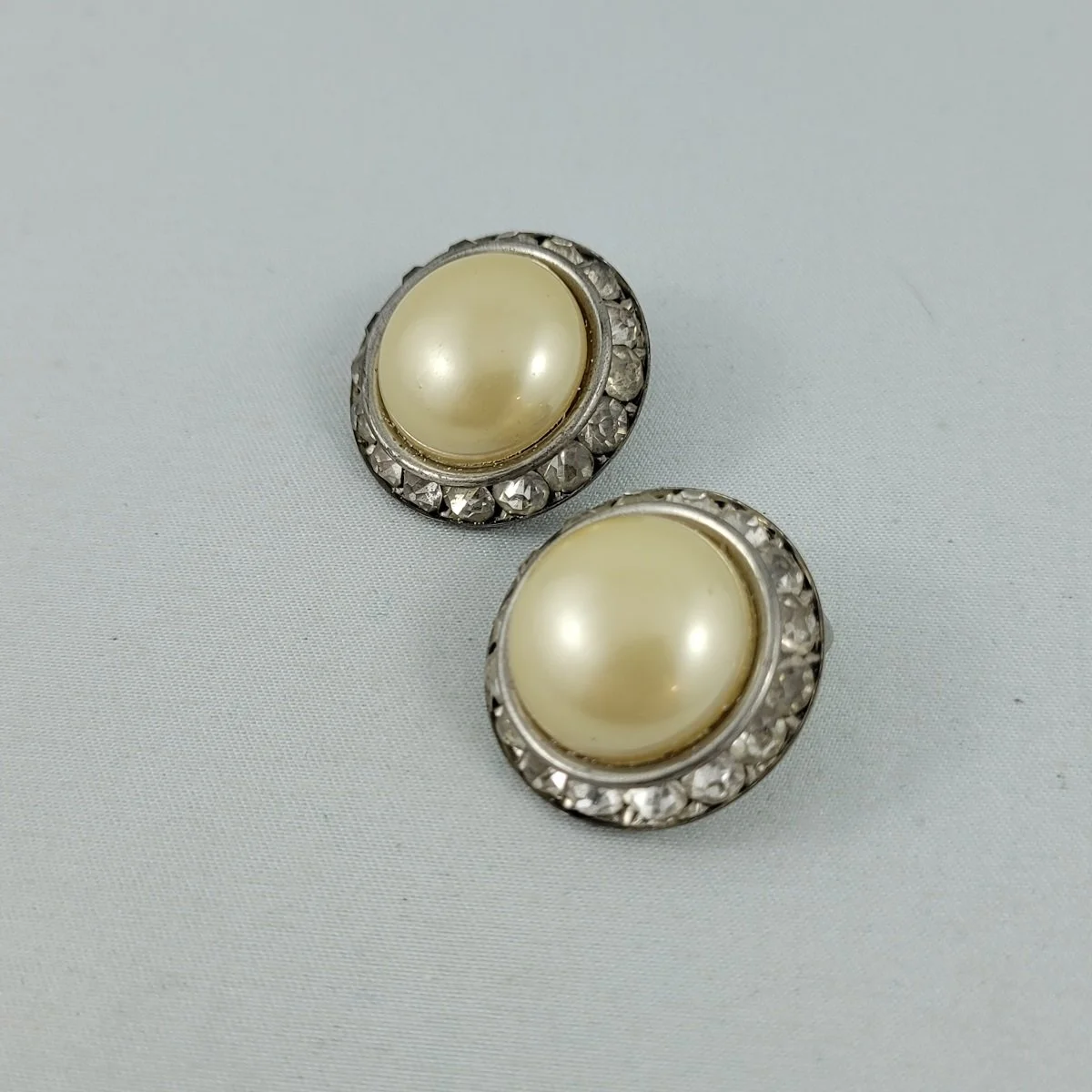 Vintage Classic Soft Golden Mabe Pearl Encrusted Clear Crystal Channel Rhinestone Round Silver-tone 1 Inch Clip-on Earrings -1.jpg