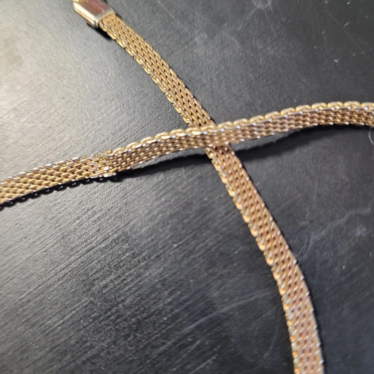 1950's - 1960's Gold Flat Mesh Chainmaille Bow 16 Inch Choker Necklace -A.jpg (Copy)