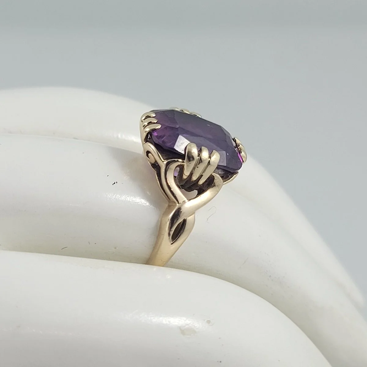 Baroque Radiant Cut Amethyst 10K Gold Hallmarked Stamped Ring Size 5