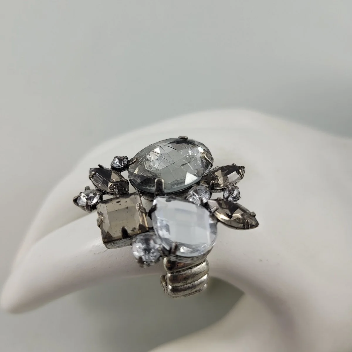 Oversized Prong Set Multi-Faceted Plastic Rhinestone Cluster Stretch Panel Elasticized Silver-tone Ring 1