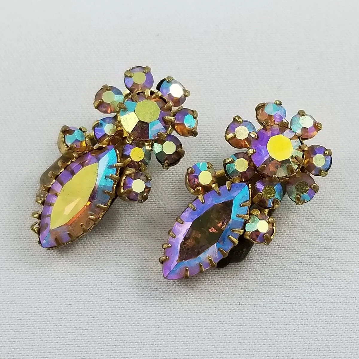 c1950's Prong Set Aurora Borealis Faceted Glass Marquise Chaton Rhinestone Flower Clip Earrings (Copy)