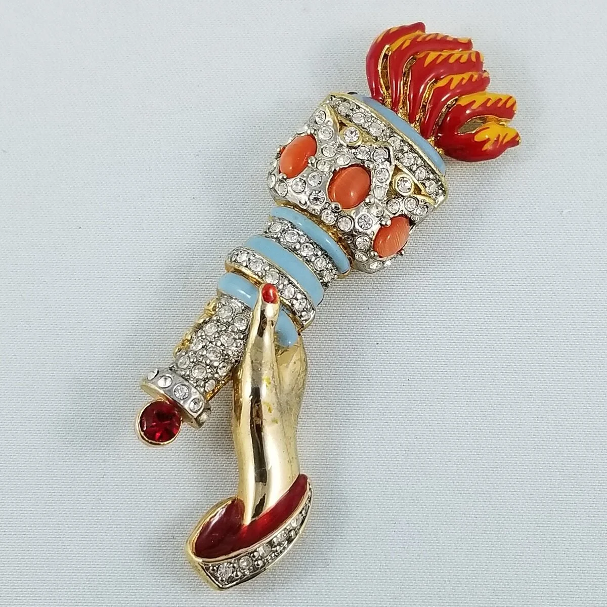 Antique, vintage, designer costume jewelry, fine precious Jewellery.