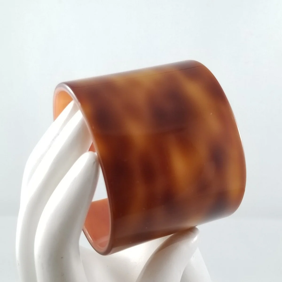 Steinberger Studio Attributed Mod Bubblegum Pink Tortoise Laminated Rhodoid Sandwich Cuff Bracelet Petite Vintage Sizing -3.jpg