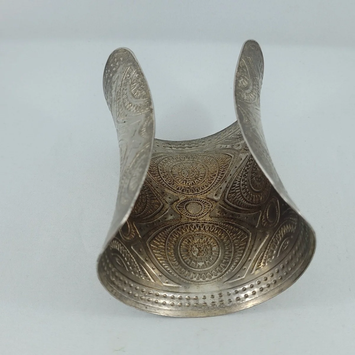 Egyptian Revival Cleopatra Extremely Wide Silver-tone Pliable Metal Relief Embossed Flared Open Cuff Bracelet 5 (Copy)