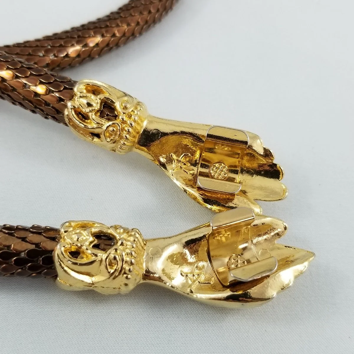 1970s DL Auld Clasping Hands Gold Tone Mesh Belt/Necklace ✨ Antique, vintage, designer costume jewelry, fine precious  main image 4