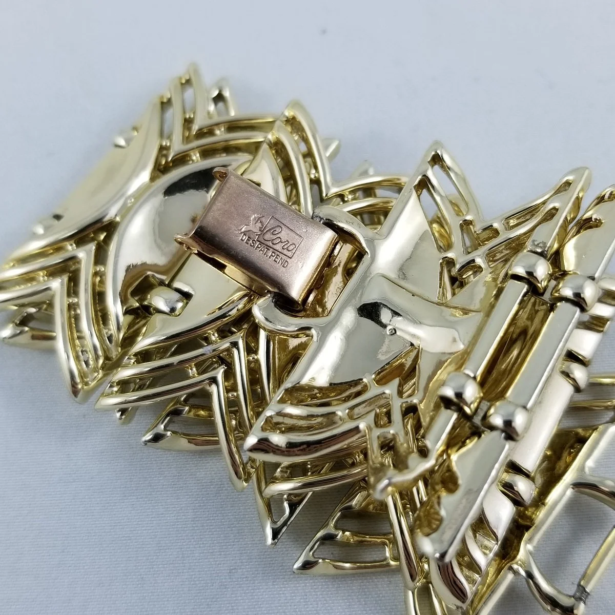 Coro Pegasus Articulated Chevron Wide Panel Modernist Link Bracelet -3.jpg