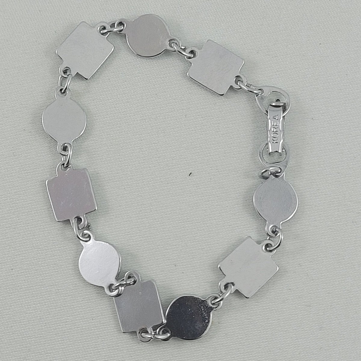 KOREA Alternating 8.5mm Circle Square Panel Blue Pink Green Butterfly Wing Cabochon 7 Inch Silvertone Bracelet Backside
