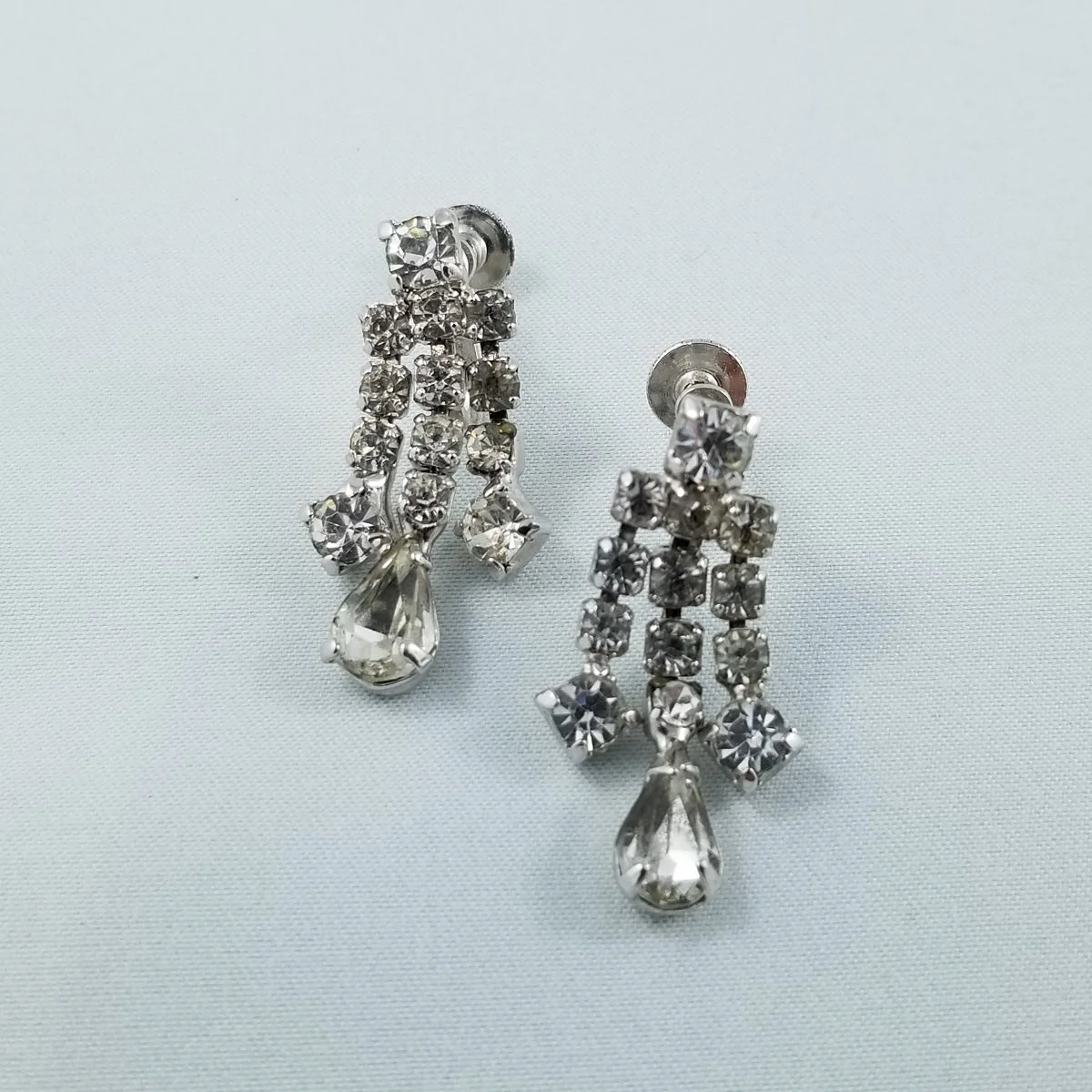 1940's - 1950's Clear Chaton Teardrop Rhinestone Waterfall Dangle Silver-tone Cup Chain 1.25 Inch Screw-back Earrings