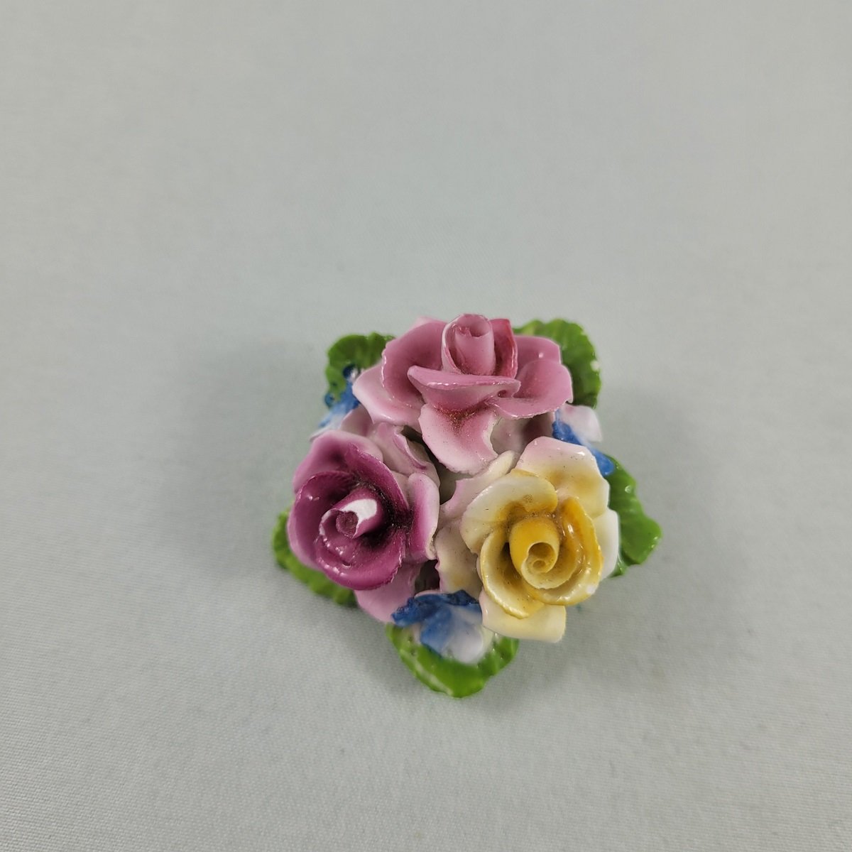 Thorley Bone China 1950's Glazed Porcelain Triple Rose Flower Bouquet 1.5 Inch Brooch Made in England Front View