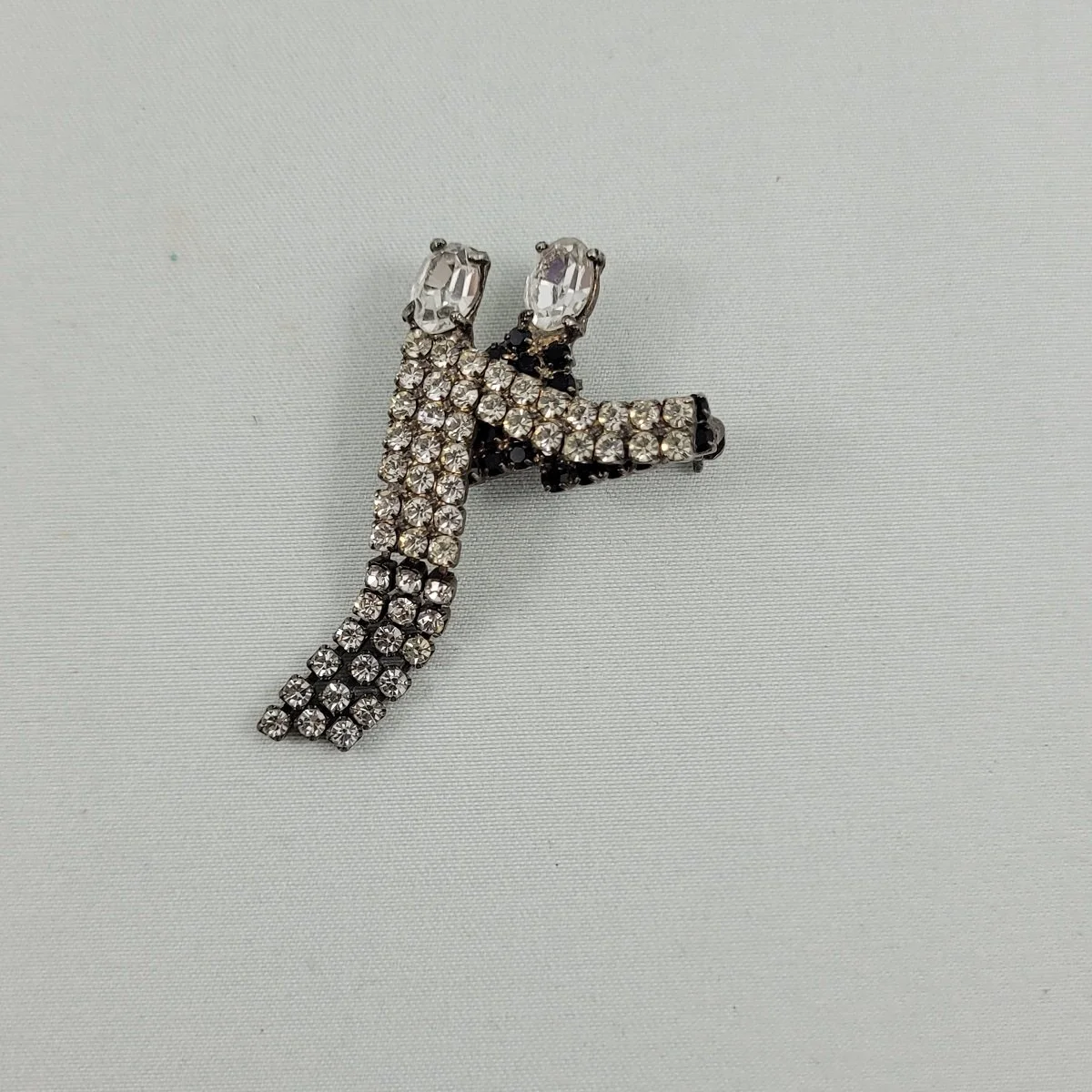 Butler & Wilson Style Unsigned Ballroom Dancing Couple Prong-Set Clear Black Pave Crystal Rhinestones Figural Brooch.jpg