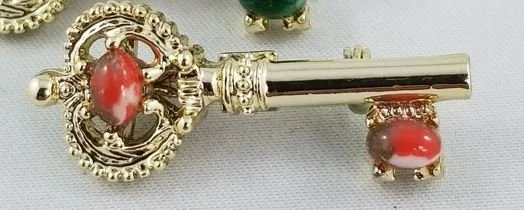 Gerry's Gold Skeleton Key Cabochon Lapel Scatter Pin Brooch - Mottled Coral