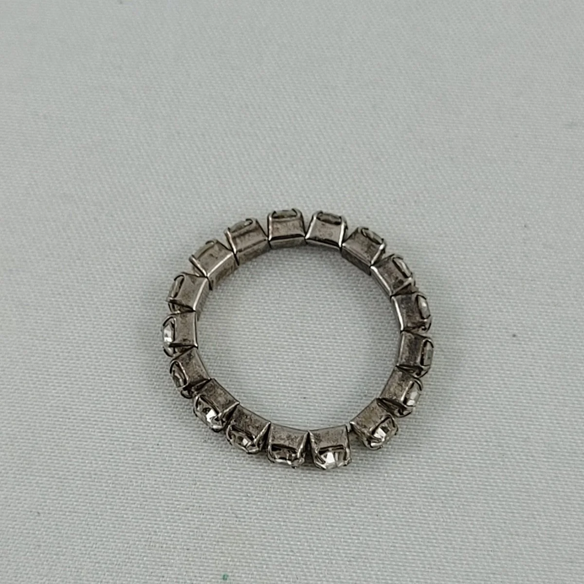 1950's Prong Set Faceted Clear Crystal Rhinestone Silver Plate Cup Chain Stretch Ring Top View