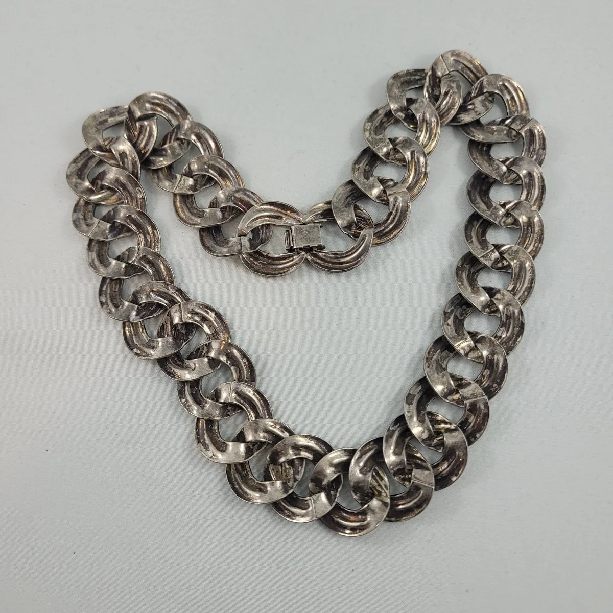1960's Antiqued Silver Chunky Ribbed Flat Link Curb Chain 17.5 Inch Princess Necklace Backside