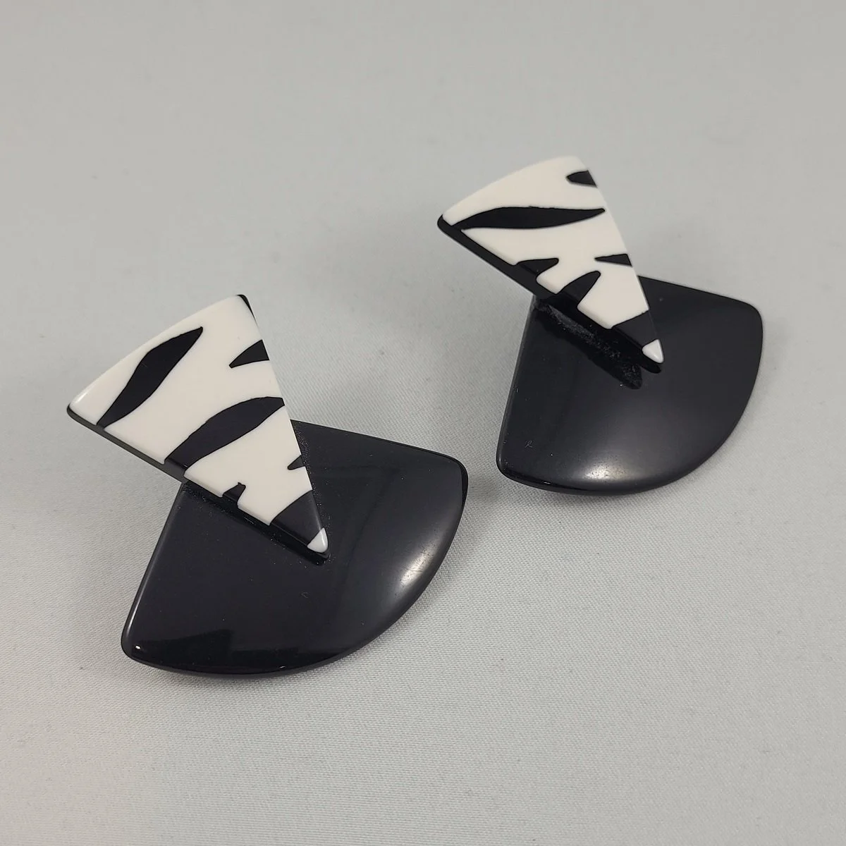 Monochrome Geometric Triangular Fan Black White Zebra Striped Layered Laminated Plastic Pierced Earrings.jpg