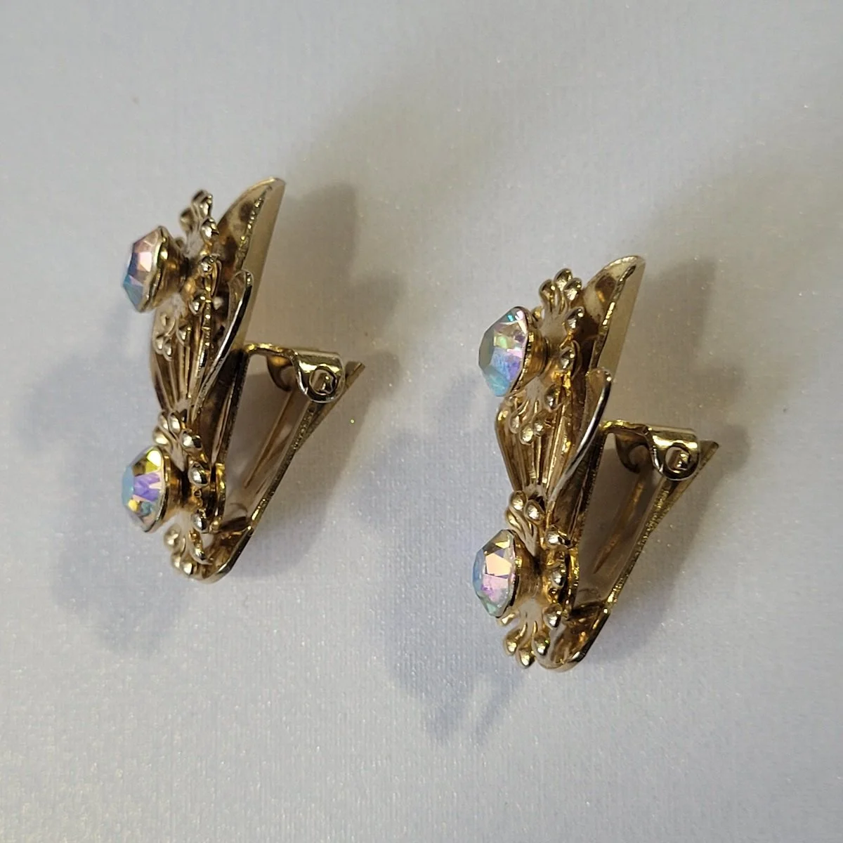 Coro Pale Gold-tone Multi-layered Leaf Starburst Double Aurora Borealis Rhinestone Clip-on Earrings -1.jpg (Copy)