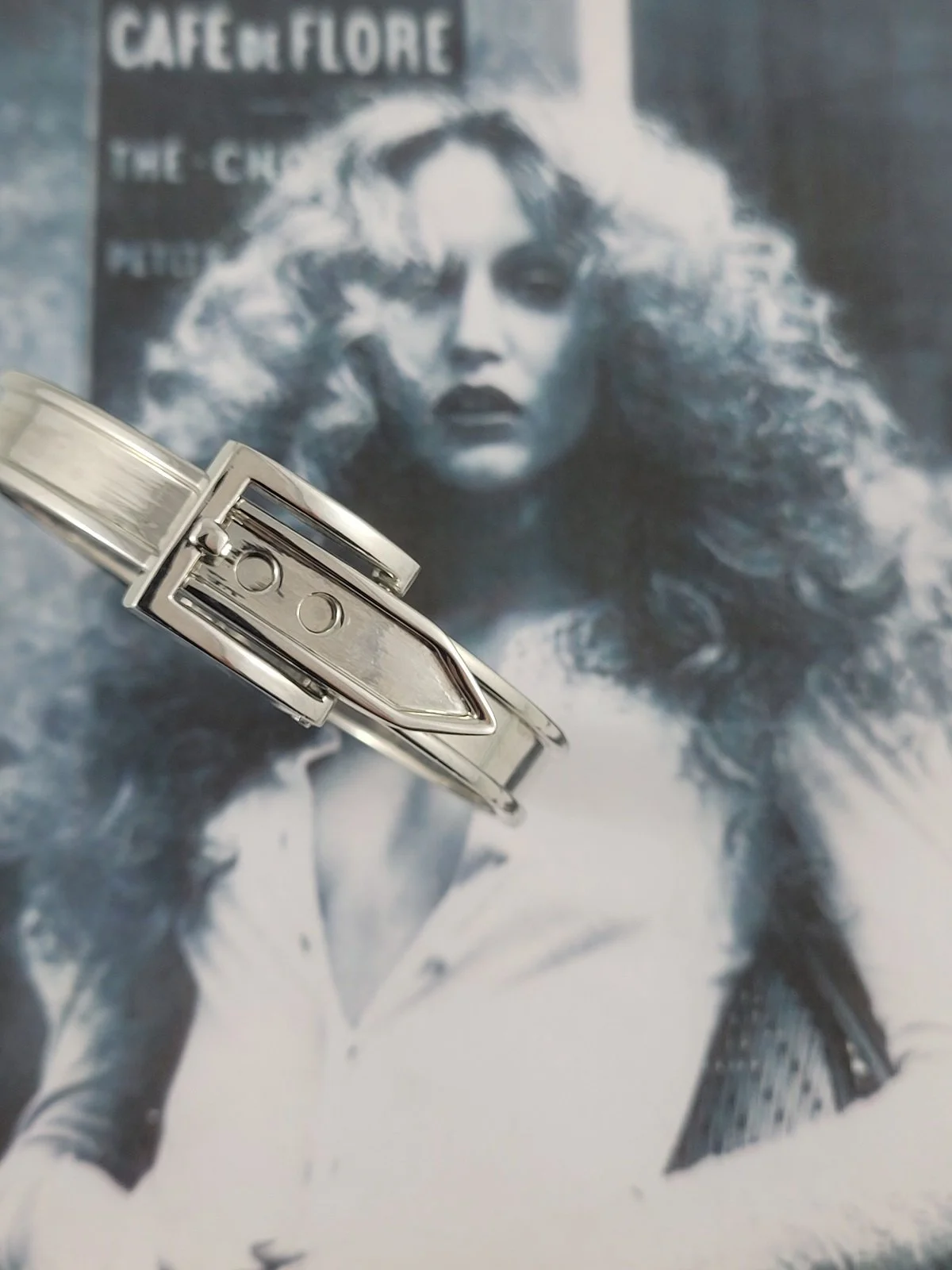 Unisex Polished Stainless Steel Belt Buckle Adjustable Hinged Bangle Bracelet Pose