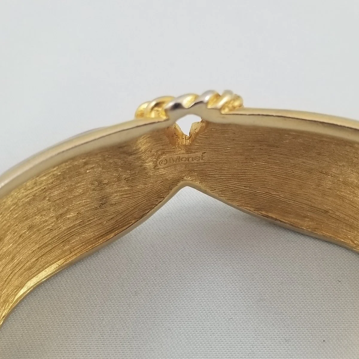 Monet 1960’s Heavy Gauge Cherry Juice Enamel Gold Rope Border Hinged Bangle Bracelet -3.jpg