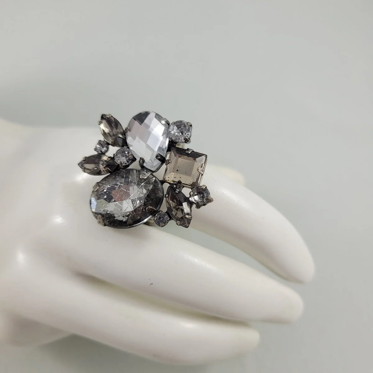 Oversized Prong Set Multi-Faceted Plastic Rhinestone Cluster Stretch Panel Elasticized Silver-tone Ring