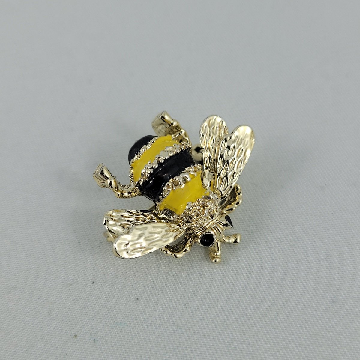 Gerry's Bumblebee Insect Bug Yellow Black Enamel Gold Bee 1 Inch Lapel Pin Brooch Top View