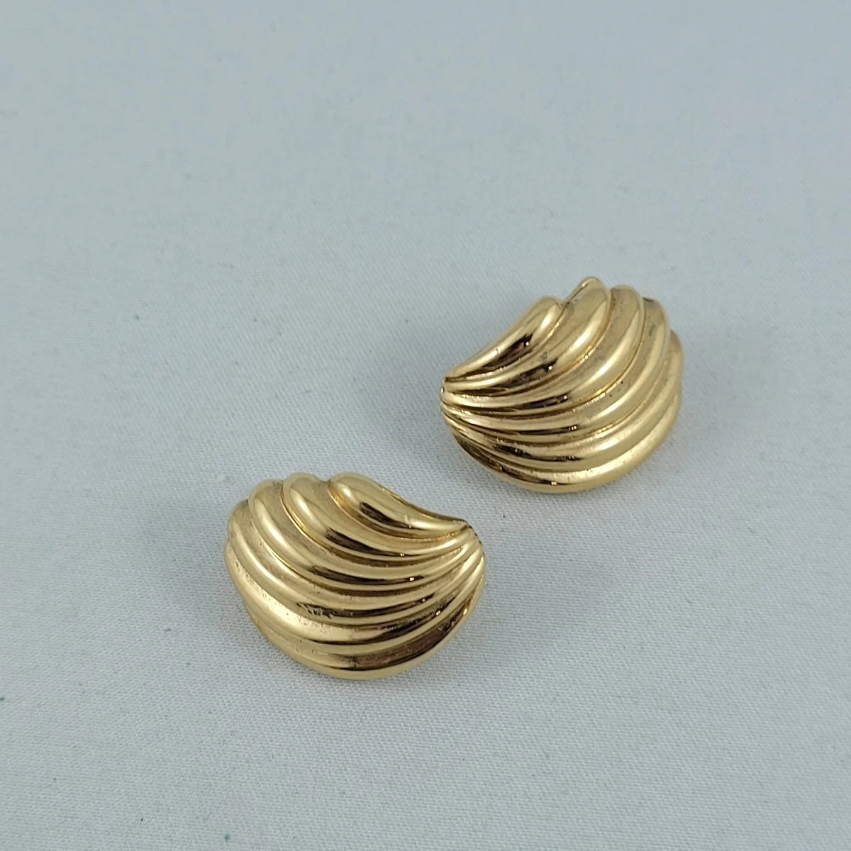 Nina Ricci Gold Plated Ribbed Domed Clam Shell Pierced Clip Earrings